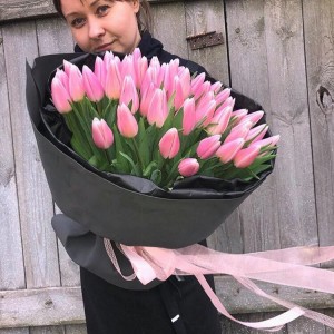 51 розовый тюльпан 