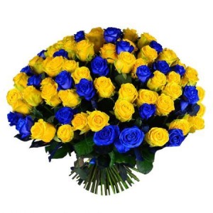 Букет из желтой и синей розы