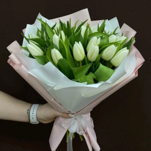 Белые тюльпаны 