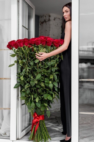 Розы в полный рост купить в москве купить гортензии в москве недорого